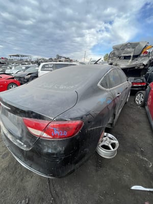 2015 Chrysler 200