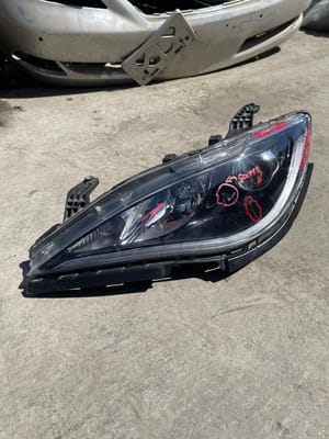 2020 Chrysler Pacifica Headlight