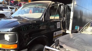 2005 GMC Expr35