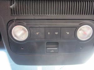 2013 Volkswagen Beetle Console, Front