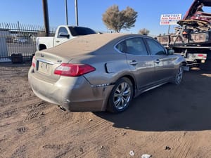 2012 Infiniti M37