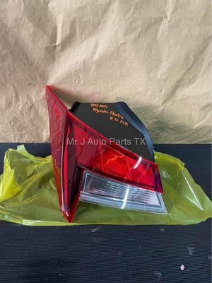 2022 Hyundai Elantra Tail Light