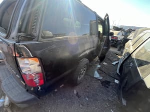 2004 GMC Sub150
