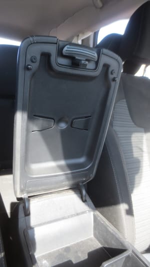 2022 Kia Sorento Console, Front