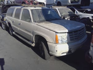 2005 Cadillac Escesv