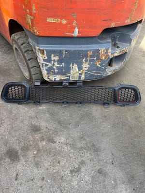 2018 Jeep Cherokee Grille