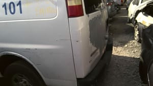2004 GMC Expr15
