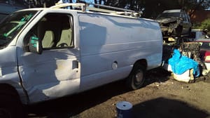 2000 Ford E-250
