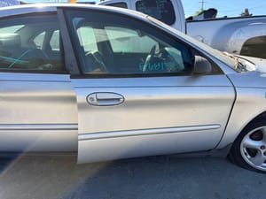 2003 Ford Taurus