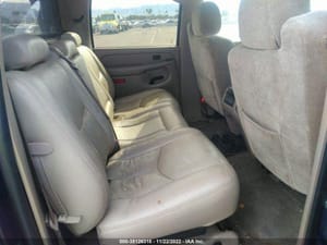 2005 GMC Aval15