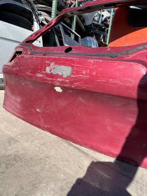2016 Jeep Cherokee Trunk Lid