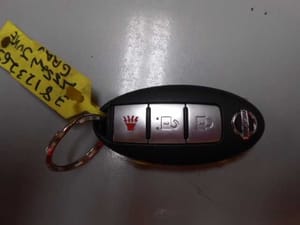 2013 Nissan Juke Keys/latches/locks