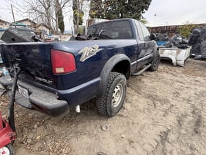 2003 GMC S10s15