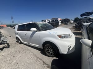 2015 Scion Xb
