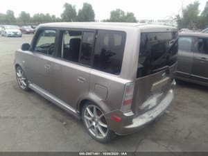 2004 Scion Xb