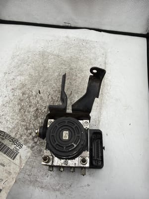 2016 Nissan Versa ABS Module