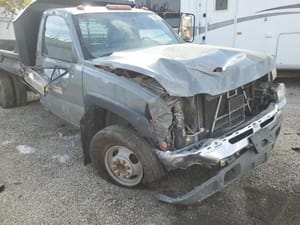 2005 GMC Silv35