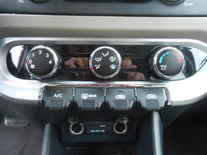 2015 Kia Rio Temp Control