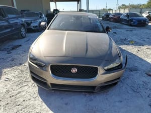 2017 Jaguar Xe