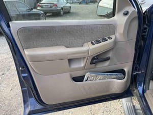 2004 Ford Explorer