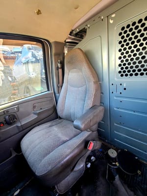 2006 GMC Expr35