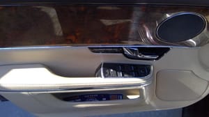 2012 Jaguar Jagxj Floor Shifter