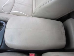 2011 Kia Sorento Console, Front
