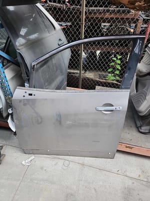 2011 Nissan Quest Front Door