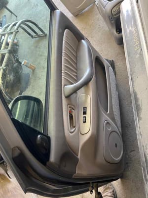 2006 Toyota Sequoia Front Door