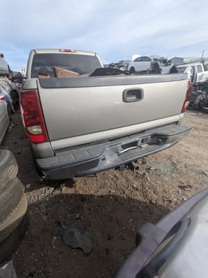 2003 GMC Silv25