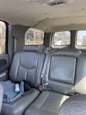 2003 GMC Sub250