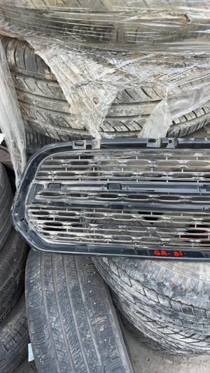 2012 Dodge Durango Grille