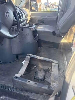 2005 Ford E-150