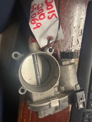 2015 Chrysler 200 Throttle Body