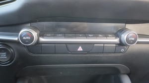 2024 Mazda Mazda3 Temp Control