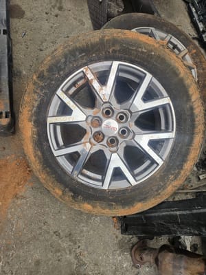 2021 GMC Acadia Wheel