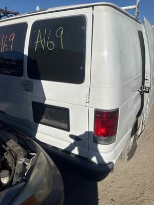 2005 Ford E-150