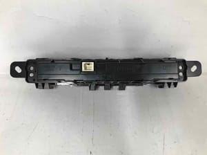 2016 Toyota Prius Climate Control