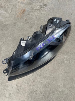 2013 Volkswagen Golf Headlight