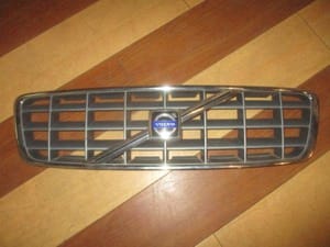 2005 Volvo Volv70 Grille