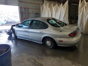 1999 Ford Taurus