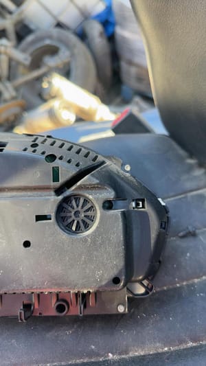 2013 BMW 320i Instrument Cluster