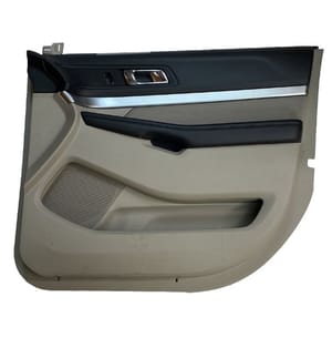 2018 Ford Explorer Front Door Trim Panel