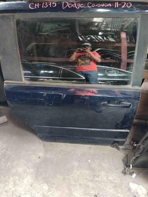 2018 Dodge Caravan Rear Door