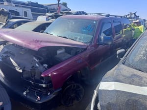 2004 GMC Sub150