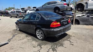 2003 BMW Bm325i