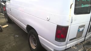 2002 Ford E-250