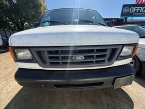 2005 Ford E-350