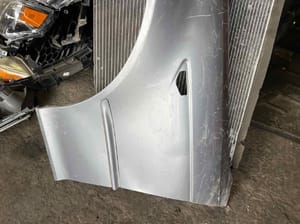 2005 BMW 325i