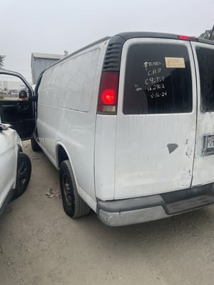 2002 GMC Expr35